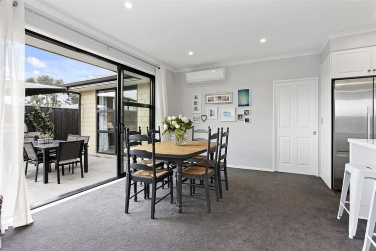 Photo of property in 11 O'rourke Place, Casebrook, Christchurch, 8051