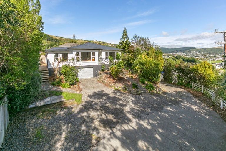 Photo of property in 9 Allen Terrace, Tawa, Wellington, 5028