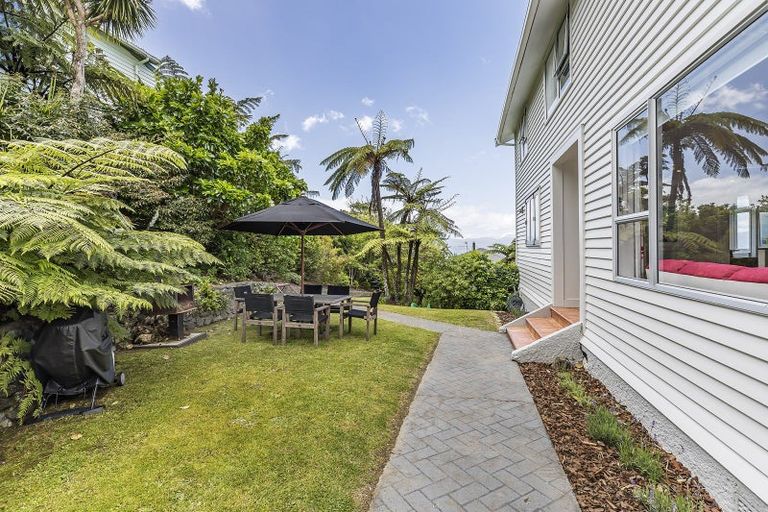 Photo of property in 17 Fortunatus Street, Brooklyn, Wellington, 6021