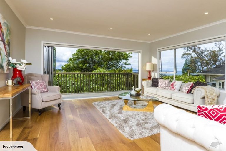 Photo of property in 271 East Coast Road, Mairangi Bay, Auckland, 0630