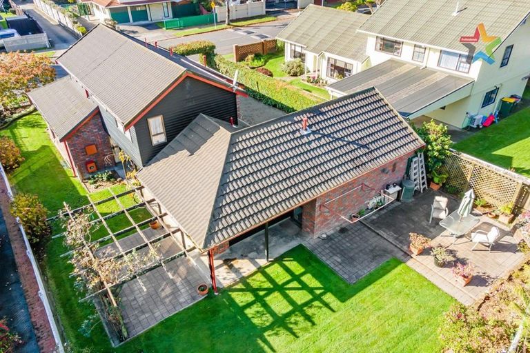 Photo of property in 22 Waddington Drive, Naenae, Lower Hutt, 5011