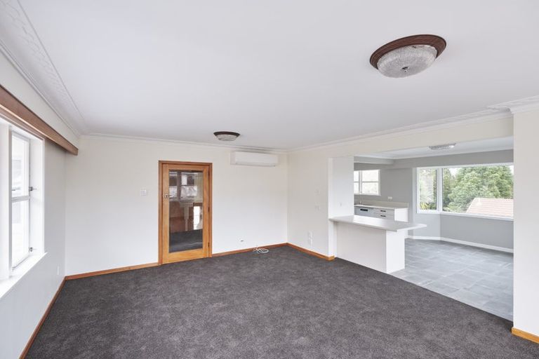 Photo of property in 20 Victoria Road, New Plymouth, 4310