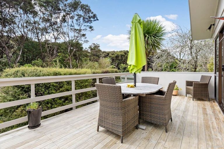 Photo of property in 34 Spinella Drive, Bayview, Auckland, 0629