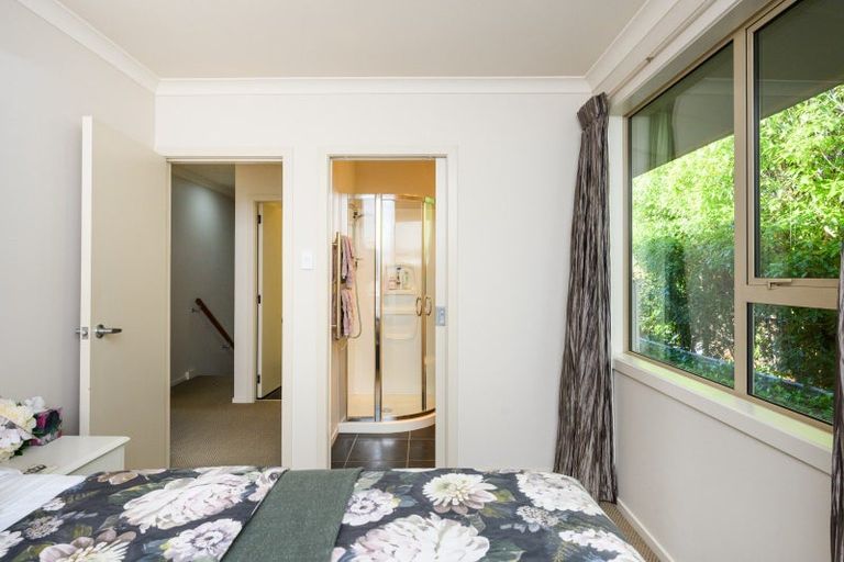 Photo of property in 14 Churchill Avenue, Hokowhitu, Palmerston North, 4410
