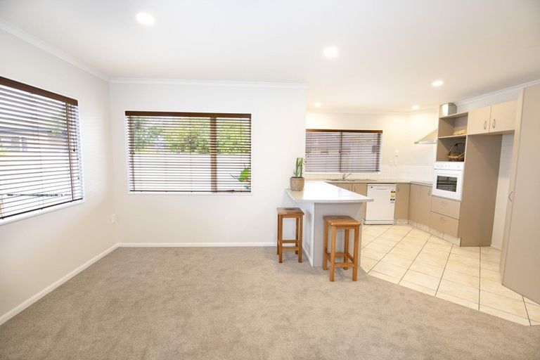 Photo of property in 4a Nikau Street, Taradale, Napier, 4112