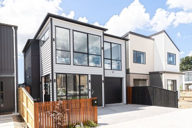 Photo of property in 15 Landing Path Drive, Hobsonville, Auckland, 0616