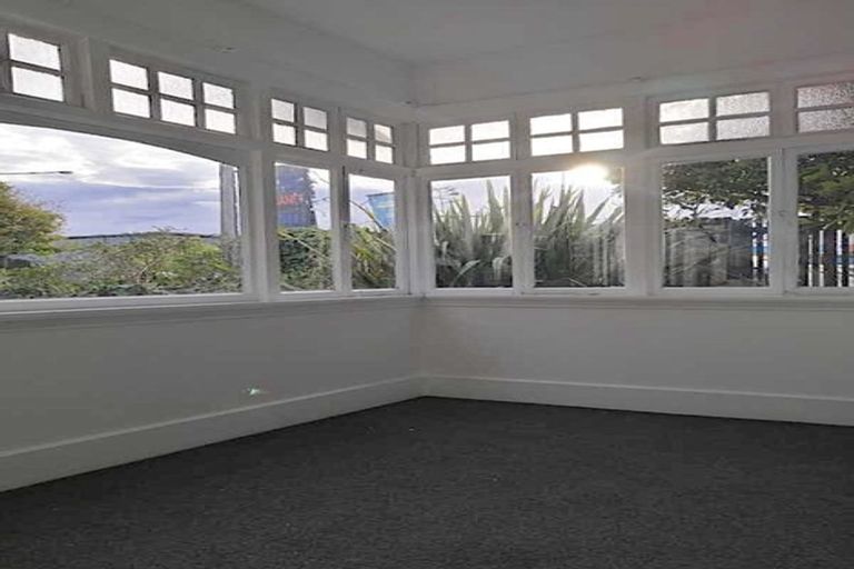 Photo of property in 257 Ferry Road, Waltham, Christchurch, 8011