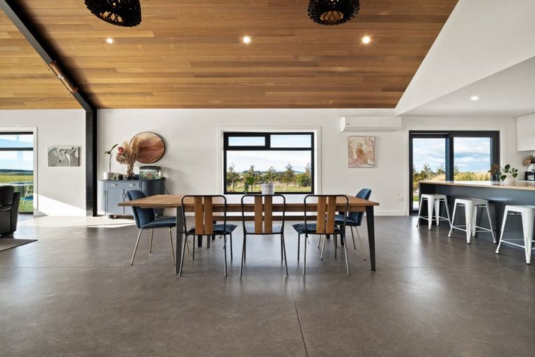 Photo of property in 470 Clinton Highway, Te Houka, Balclutha, 9273