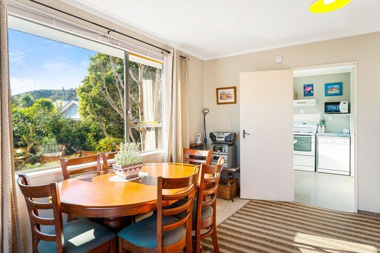 Photo of property in 21f1- Roband Crescent, Brown Owl, Upper Hutt, 5018