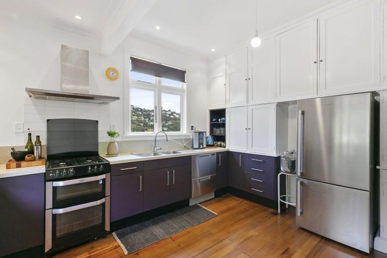 Photo of property in 37 Durham Street, Aro Valley, Wellington, 6021