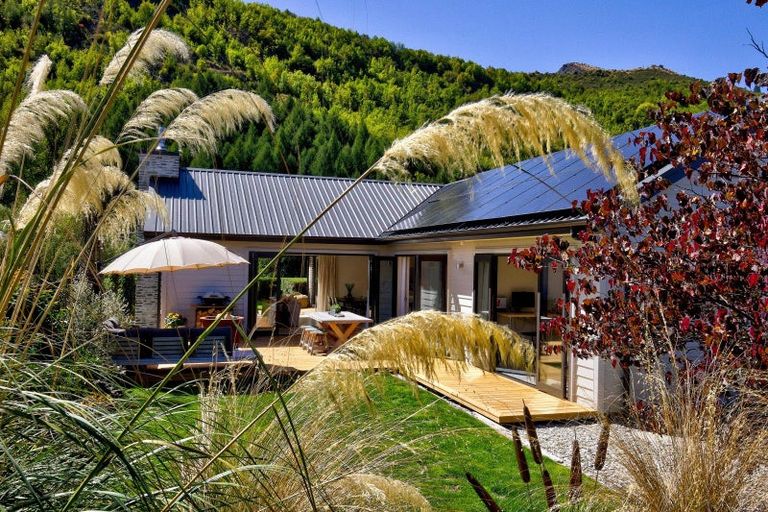 Photo of property in 48 Norfolk Street, Arrowtown, 9302