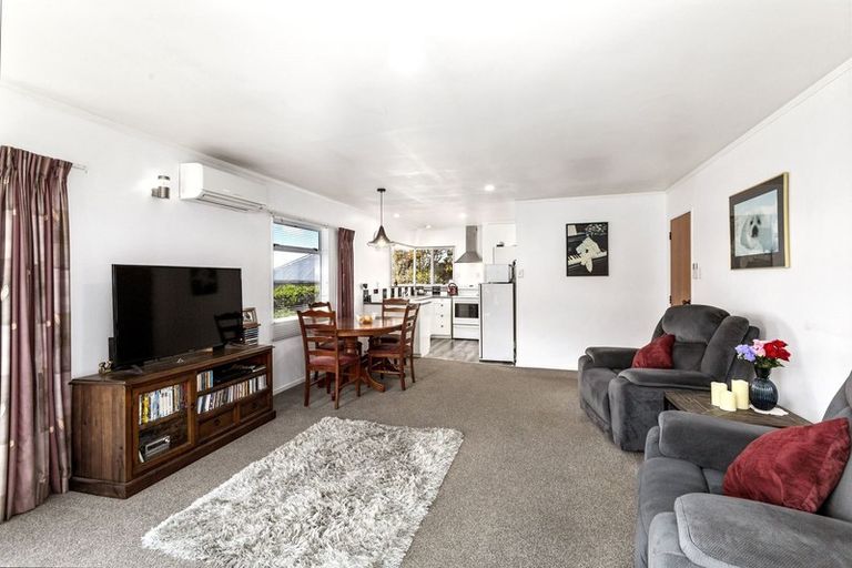 Photo of property in 34 Fraser Avenue, Johnsonville, Wellington, 6037