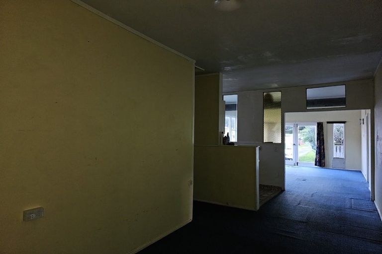 Photo of property in 51 The Parade, Island Bay, Wellington, 6023