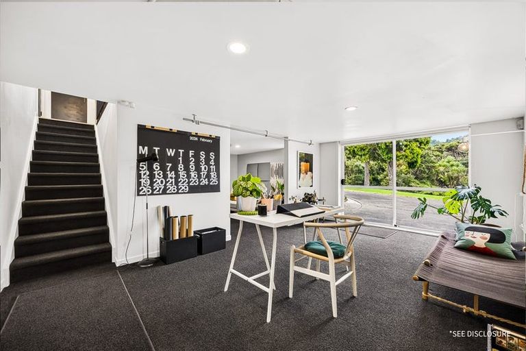 Photo of property in 6 Walker Road, Henderson Valley, Auckland, 0612