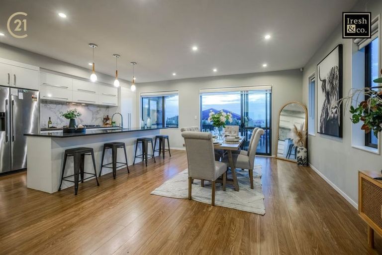 Photo of property in 33 Kirikiri Drive, Papakura, 2110