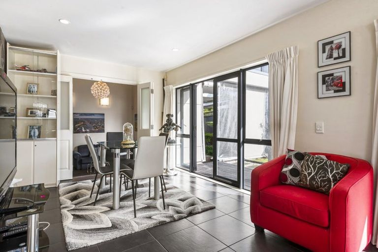 Photo of property in 2/81 Francis Street, Hauraki, Auckland, 0622