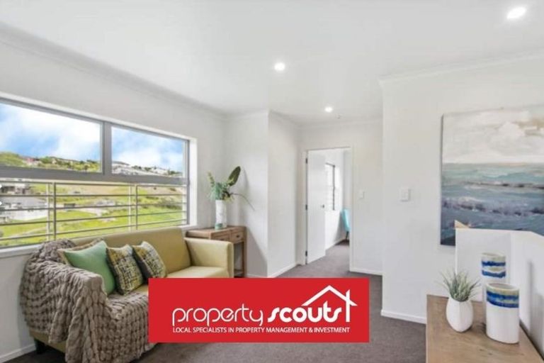 Photo of property in 8 Karauria Lane, Orewa, 0931