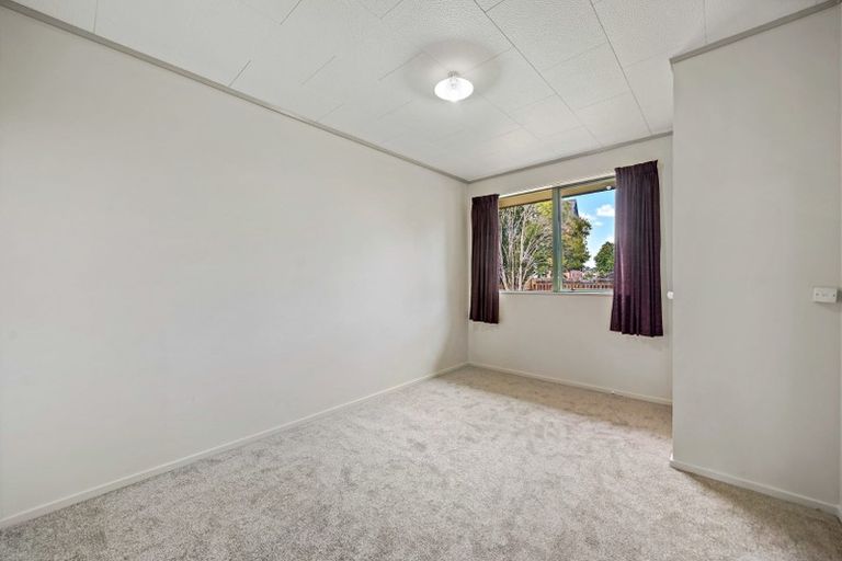 Photo of property in 11a Keeling Road, Henderson, Auckland, 0612