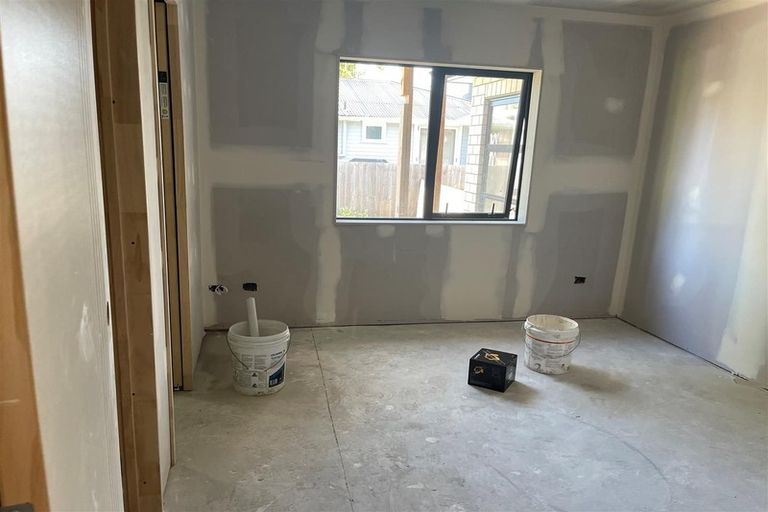 Photo of property in 2 Greenhaven Avenue, Papakura, 2113