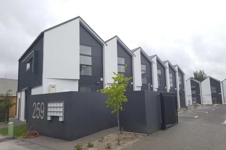 Photo of property in 5/259 Kilmore Street, Christchurch Central, Christchurch, 8011