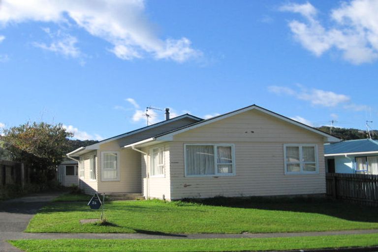 Photo of property in 26 Kairanga Crescent, Wainuiomata, Lower Hutt, 5014