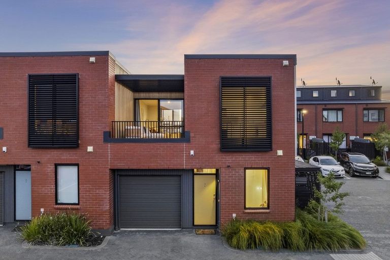 Photo of property in 18 Kerewhenua Crescent, Hobsonville, Auckland, 0616