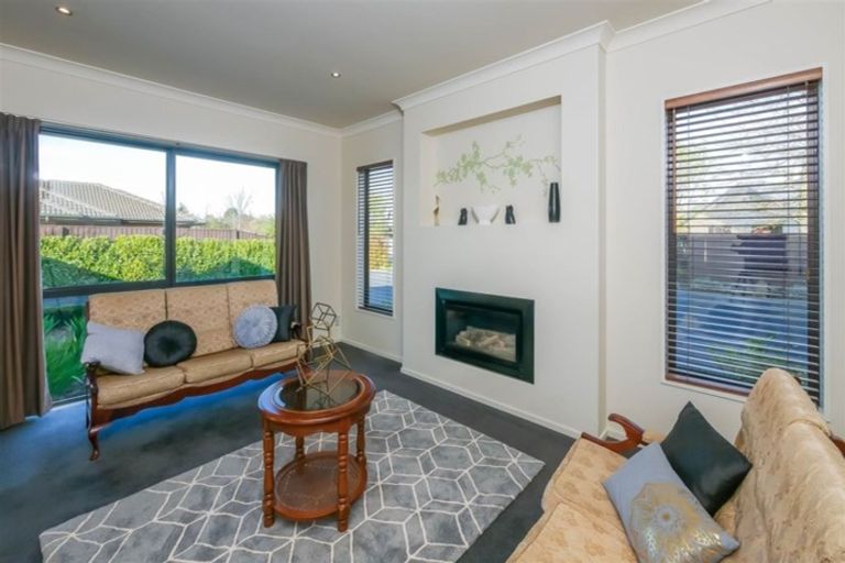 Photo of property in 8 Heaphy Court, Rolleston, 7614