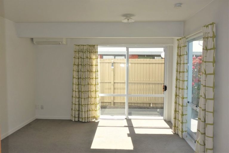 Photo of property in 2/511 Durham Street North, St Albans, Christchurch, 8014