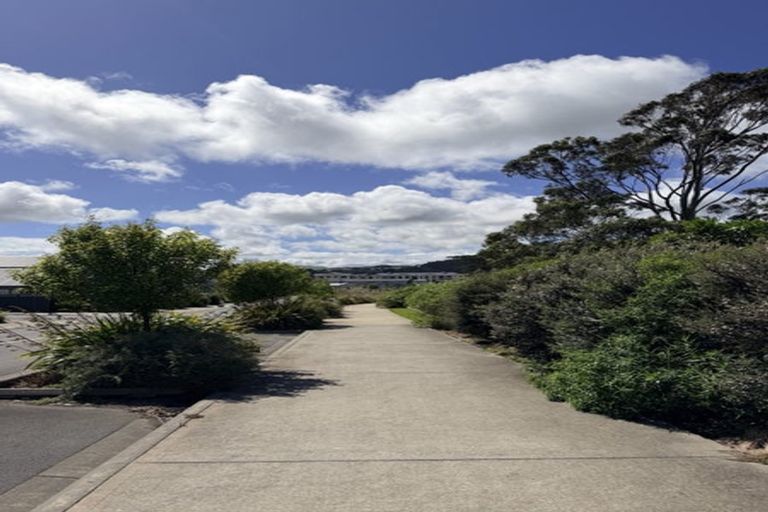 Photo of property in 50 Pateke Drive, Kenepuru, Porirua, 5022