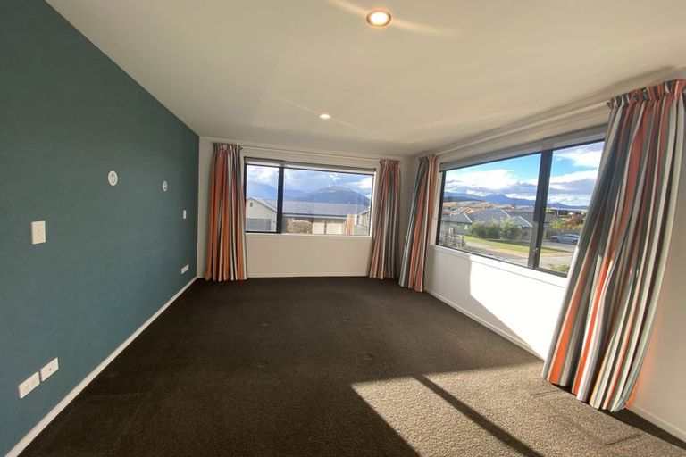 Photo of property in 12 Farrant Drive, Wanaka, 9305