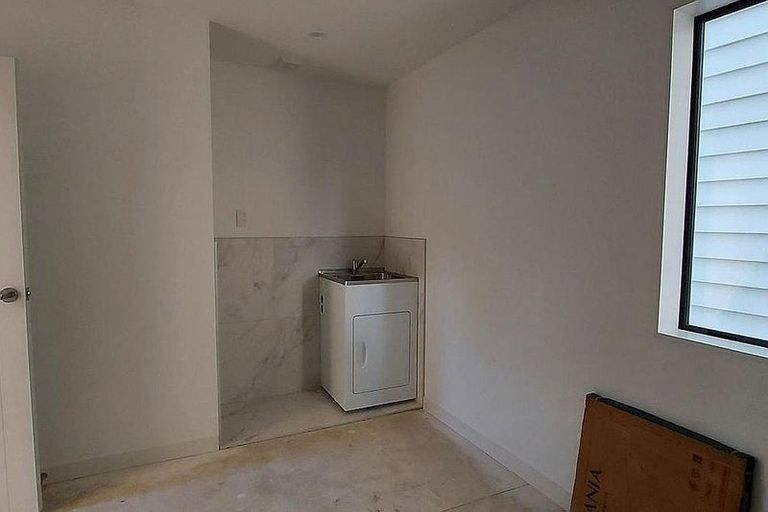 Photo of property in 29a Mackenzie Street, Te Atatu South, Auckland, 0610