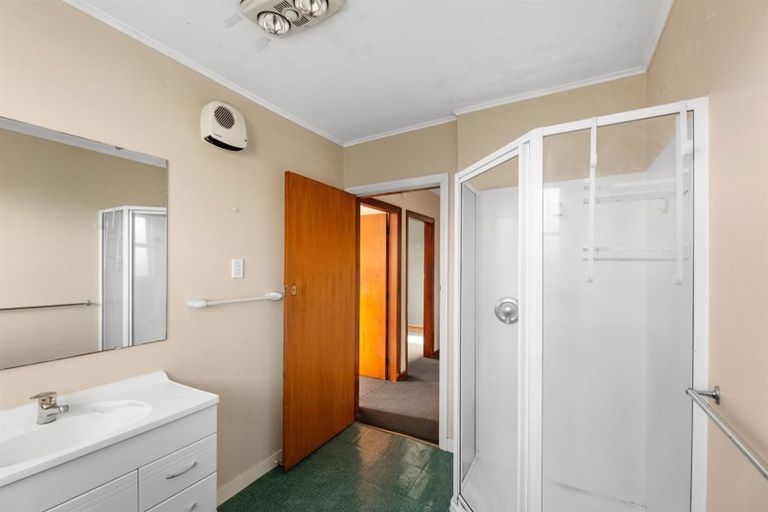 Photo of property in 98 Amyes Road, Hornby, Christchurch, 8042