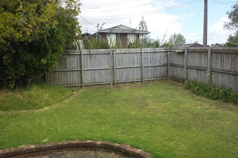 Photo of property in 803 Te Atatu Road, Te Atatu Peninsula, Auckland, 0610