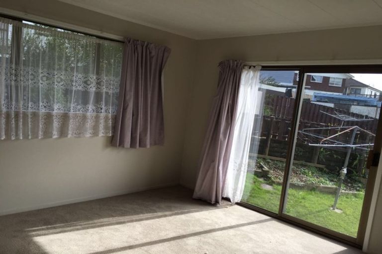 Photo of property in 96 Reynella Drive, Massey, Auckland, 0614