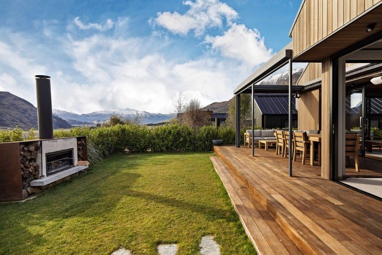 Photo of property in 11b Double Cone Road, Jacks Point, Queenstown, 9371