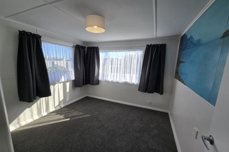 Photo of property in 16 Chaffey Street, Foxton Beach, Foxton, 4815