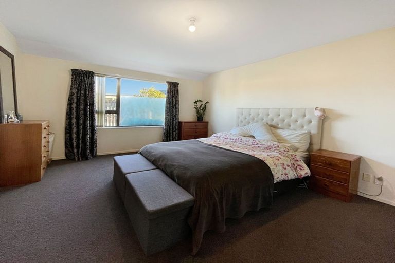 Photo of property in 2/53 Mcfaddens Road, St Albans, Christchurch, 8052