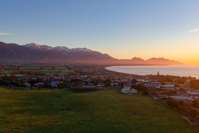 Photo of property in 68 Churchill Street, Kaikoura, 7300