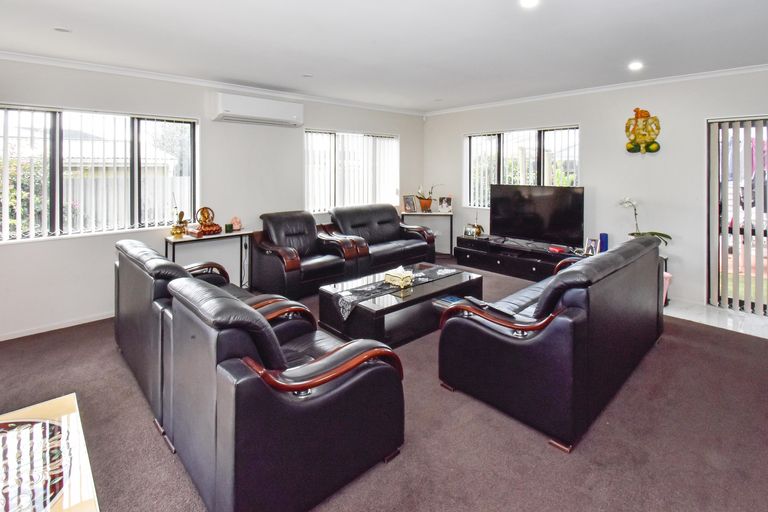 Photo of property in 7 Clendon Place, Manurewa, Auckland, 2102