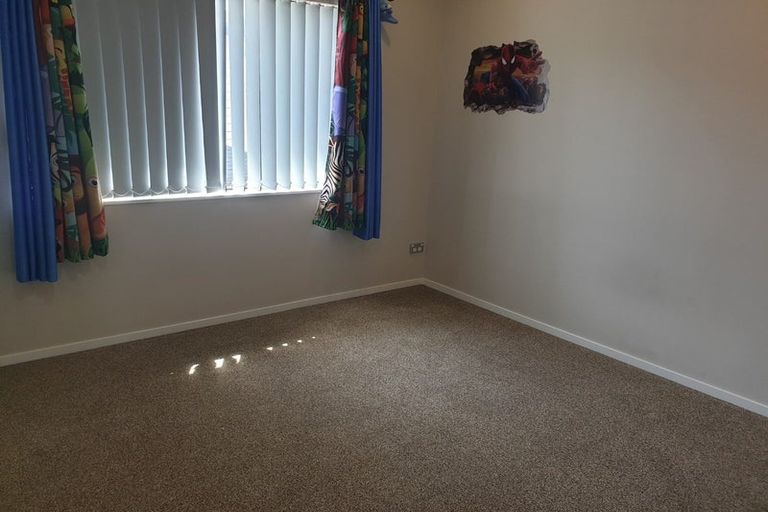 Photo of property in 14 Nandi Lane, Ranui, Auckland, 0612
