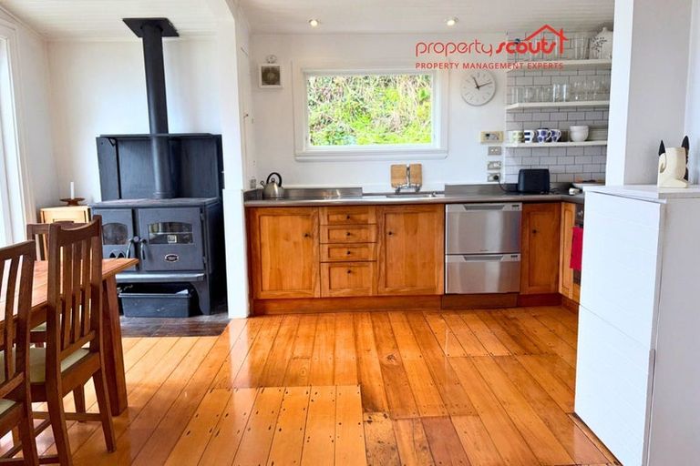 Photo of property in 43 Connaught Terrace, Brooklyn, Wellington, 6021