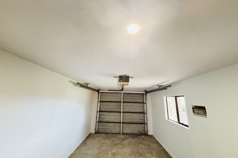 Photo of property in 21 Robertson Road, Favona, Auckland, 2024