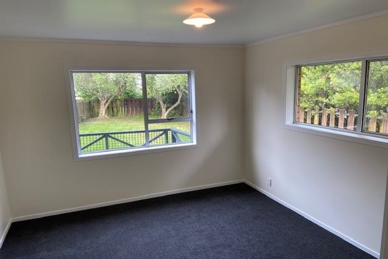 Photo of property in 30 Faith Bullock Place, New Lynn, Auckland, 0600