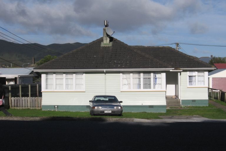 Photo of property in 32 Kowhai Street, Naenae, Lower Hutt, 5011