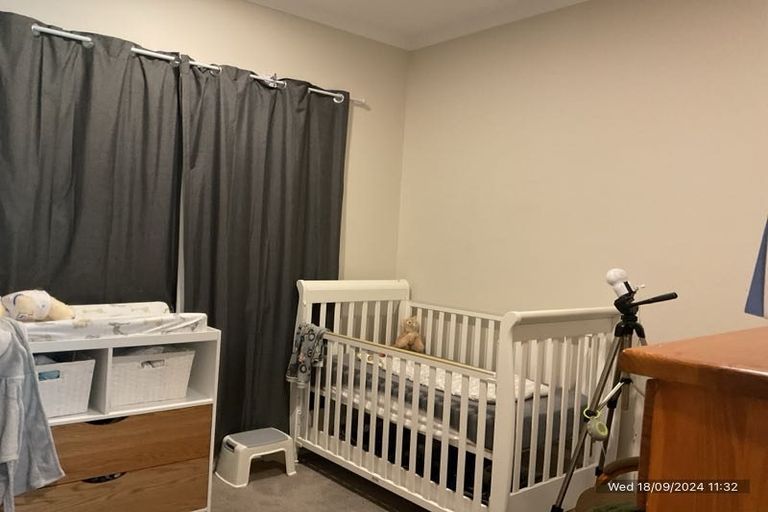 Photo of property in 10 Brumbie Way, Karaka, Papakura, 2113