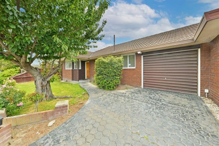 Photo of property in 23 Ben Nevis Drive, Broomfield, Christchurch, 8042