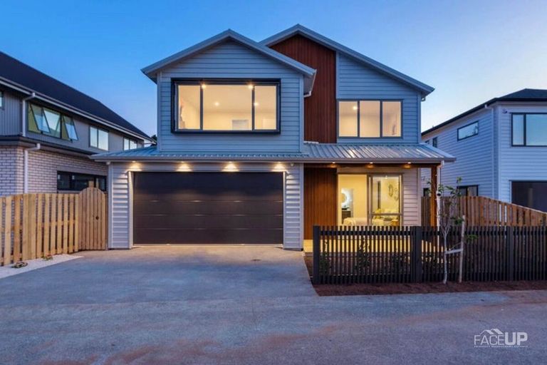 Photo of property in 3 Parara Way, Hobsonville, Auckland, 0616