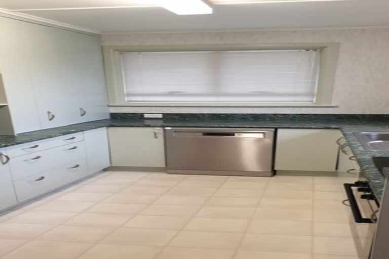 Photo of property in 13 Warwick Crescent, Taradale, Napier, 4112