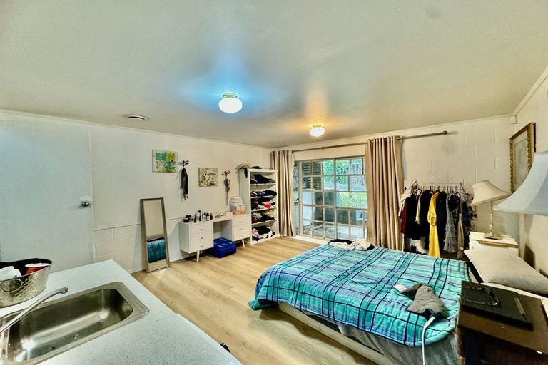 Photo of property in 45 Stapleford Crescent, Browns Bay, Auckland, 0630