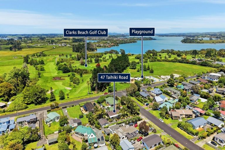 Photo of property in 47 Taihiki Road, Clarks Beach, 2122